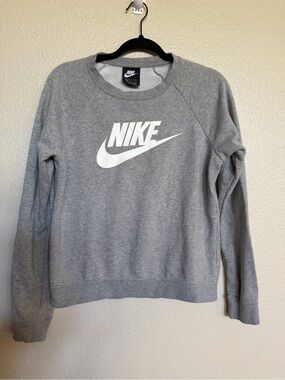 Nike Light Gray Sweatshirt with White Swoosh Tag Fleece Crewneck Size Small
